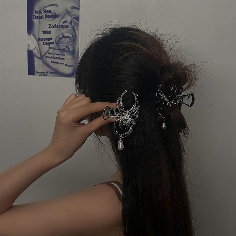1Pc Halloween Black Spider Hair Claw Clips With Pearl Charm Design,Metal Gothic Punk Hair Clips Strong Hold Hair Accessories