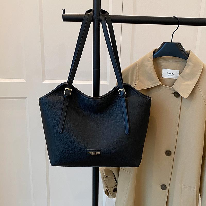 Casual large-capacity tote bag women's new retro versatile shoulder bag niche commuter underarm bag