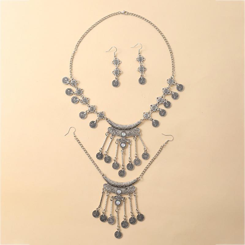 

Tassel Pendant Necklace Earrings Hair Chain Set Forehead Chain Brow Center Pendant 1 pair срібний
