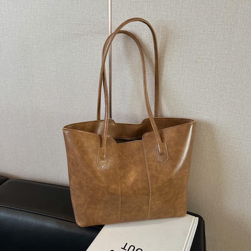 High Value Temperament Large Capacity Bag Women's 2025 New Autumn and Winter Light Luxury Shoulder Bag Casual Tote Bag