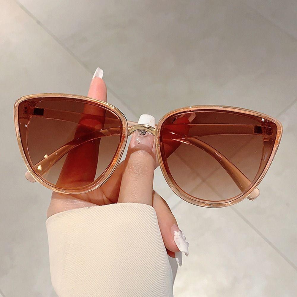Retro Vintage Cat Eye Sluneční Brýle s Povlakovanou Gradientní Čočkou Trendy Ochranné Brýle UV400 pro Ženy a Muže