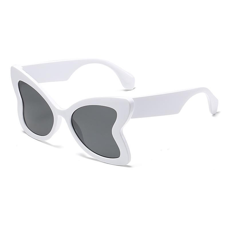 Women's Retro Butterfly Sunglasses - Elegant Color Block Design with Sun Protection
