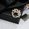 Retro Flower Pearl & Diamond Alloy Brooch Pin