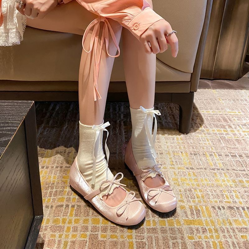 Increase the height of the square head double bow with Mary Jane shoes, women's extraordinary fashion temperament, comfortable commuting single