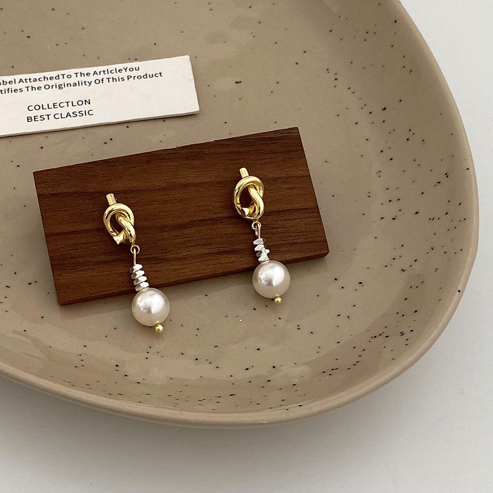 

Элегантные серьги с барочным жемчугом - Модные серьги-пусеты с узлом для женщин