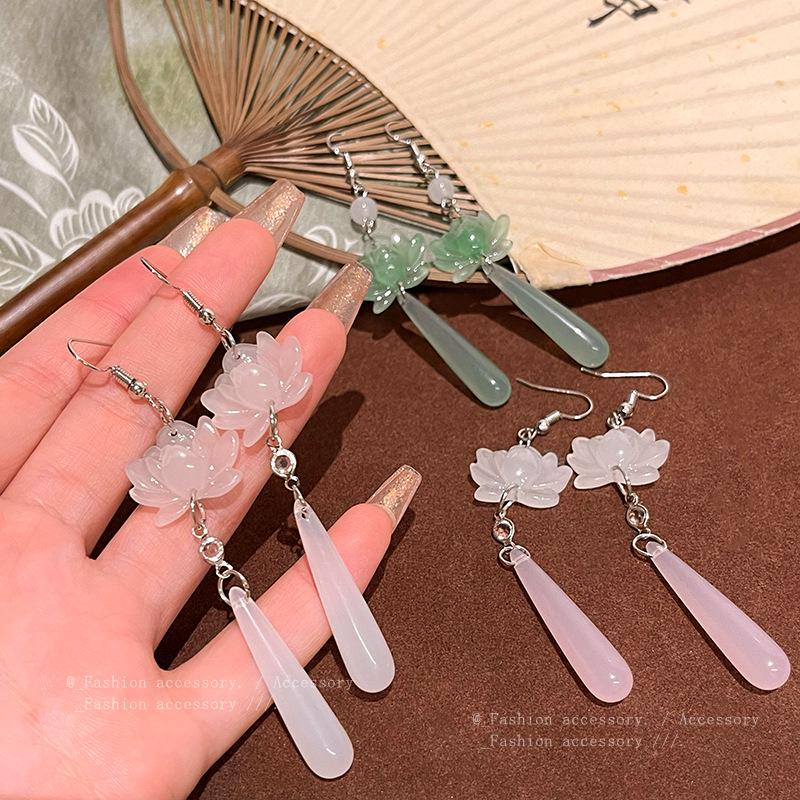 Chinese Medieval Style Chalcedony Lotus Tassel Earrings