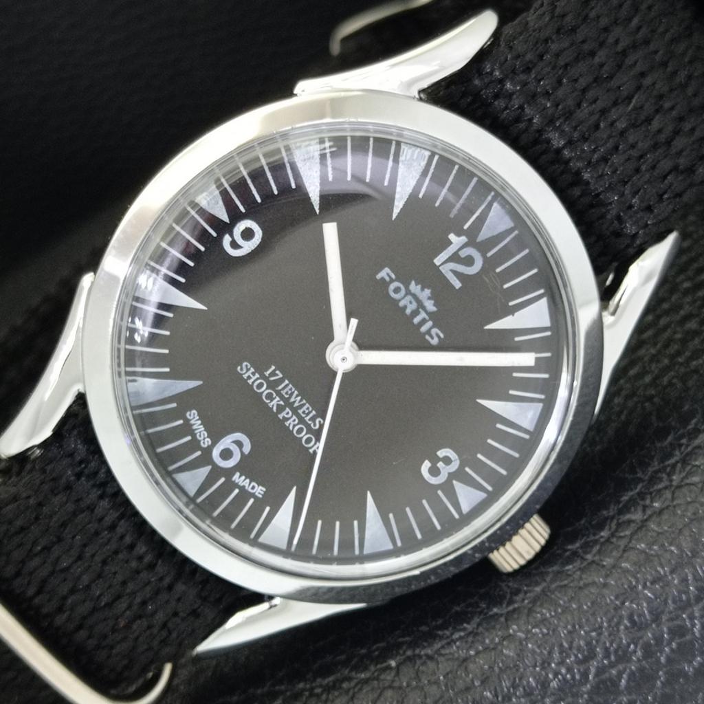 

SWISS VINTAGE HAND-WINDING MENS REFURBISHED BLACK COLOR DIAL WATCH a700953-5 R205a-a700953