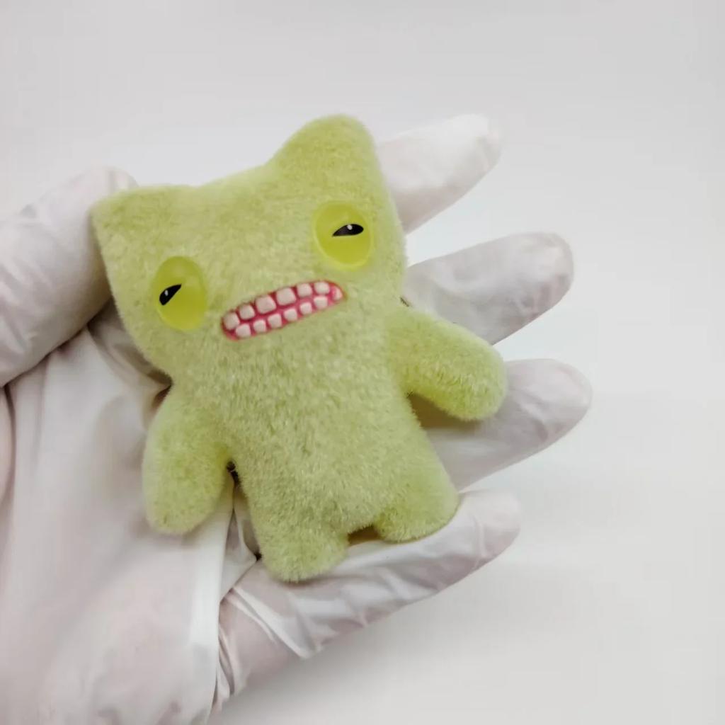 Figura Mostro Brutto Dente Occhi Larghi Strambo Ghigno Urlo V3 Ciondolo Collezione Modello Giocattolo Miglior Regalo di Compleanno per Bambini