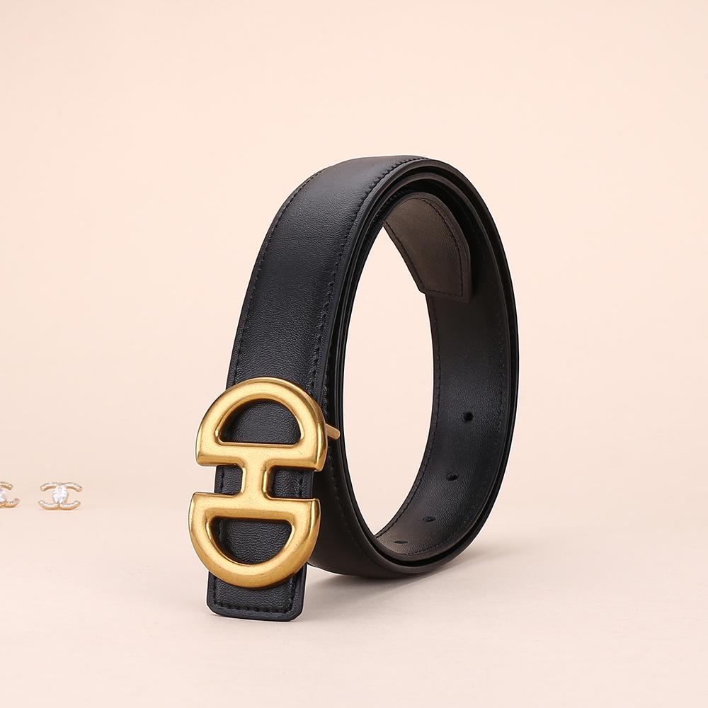 Elegant Women's Genuine Leather Belt: Versatile, Stylish, and Decorative for Jeans