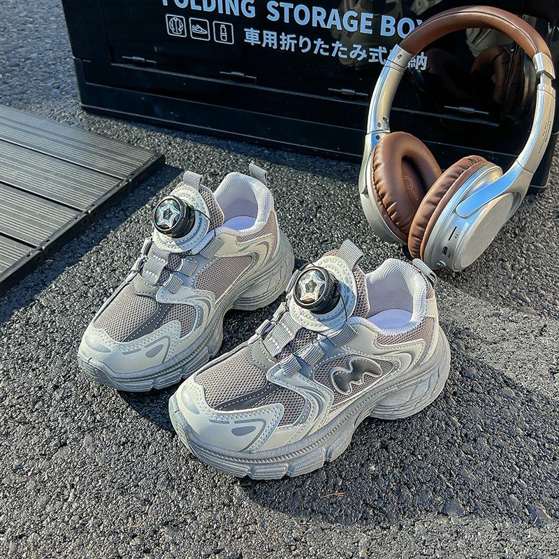 Children's sports shoes 2025 spring and autumn boys' dad shoes rotating button girls' casual shoes fashion soft-soled running shoes
