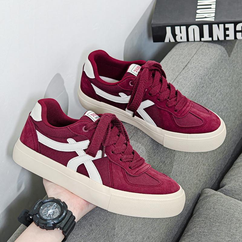 

2025 autumn new American retro moral training shoes little white shoes casual versatile men s shoes student sports skateboard shoes men s 44 бордовий