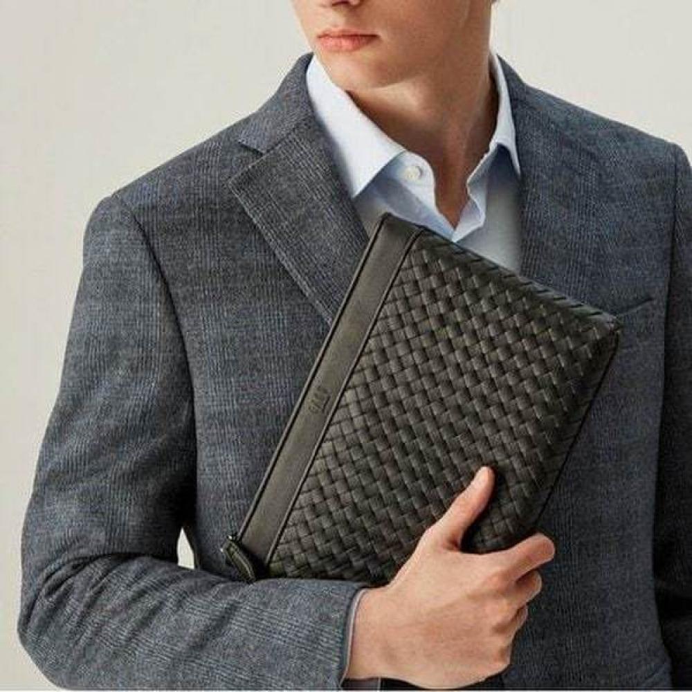 

Daks Black Handcrafted Mesh M Cowhide Clutch Dbba5f725bk Single option