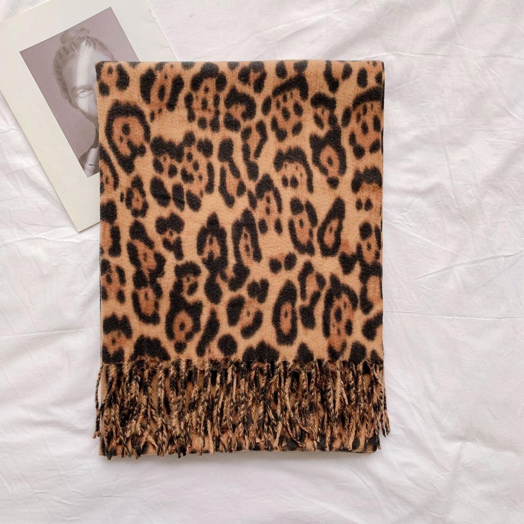 Leopard print scarf women's autumn and winter thickened imitation cashmere fringed scarf shawl versatile warm student scarf