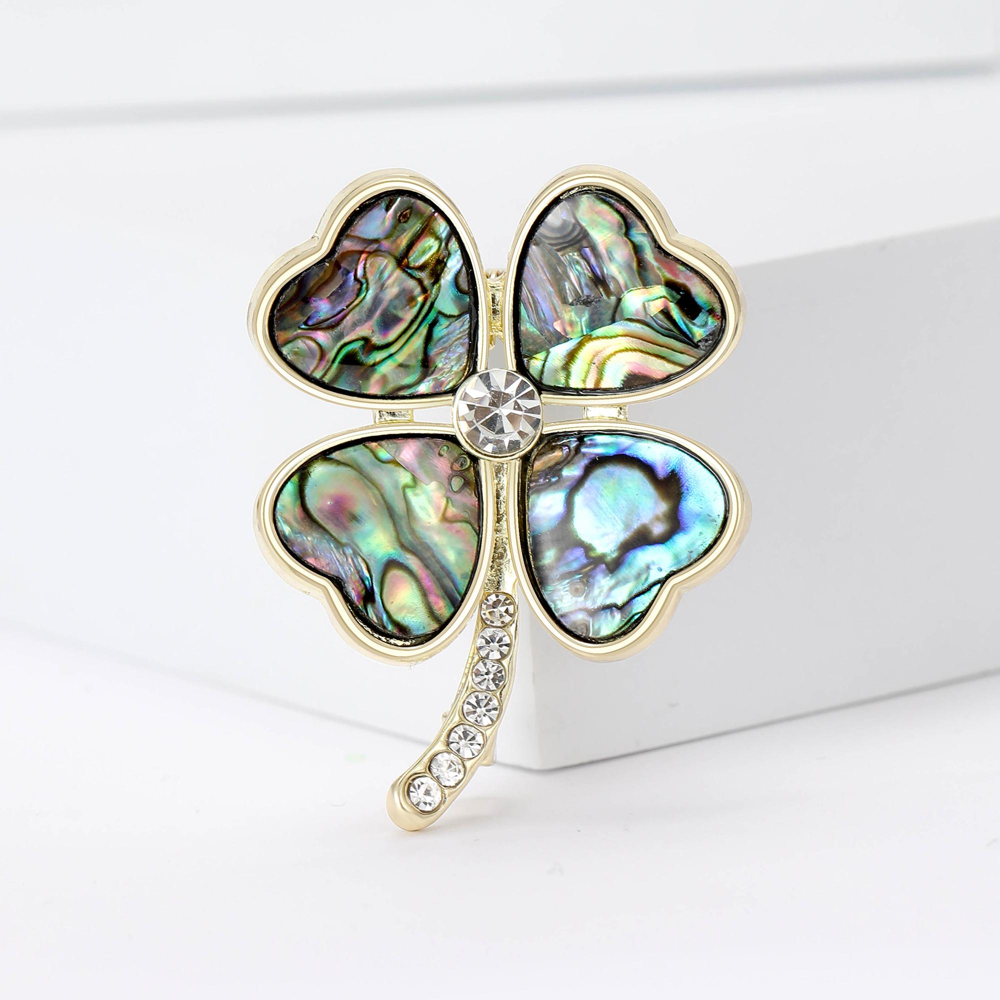 

St. Patrick s Day Luxury Shell Four Leaf Clover Brooches for Women Plant Pins Keychain Event Party New Gifts Jewelry Accessories