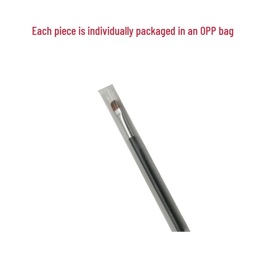 Beginner's Black Long-Handled Eyeshadow Brush