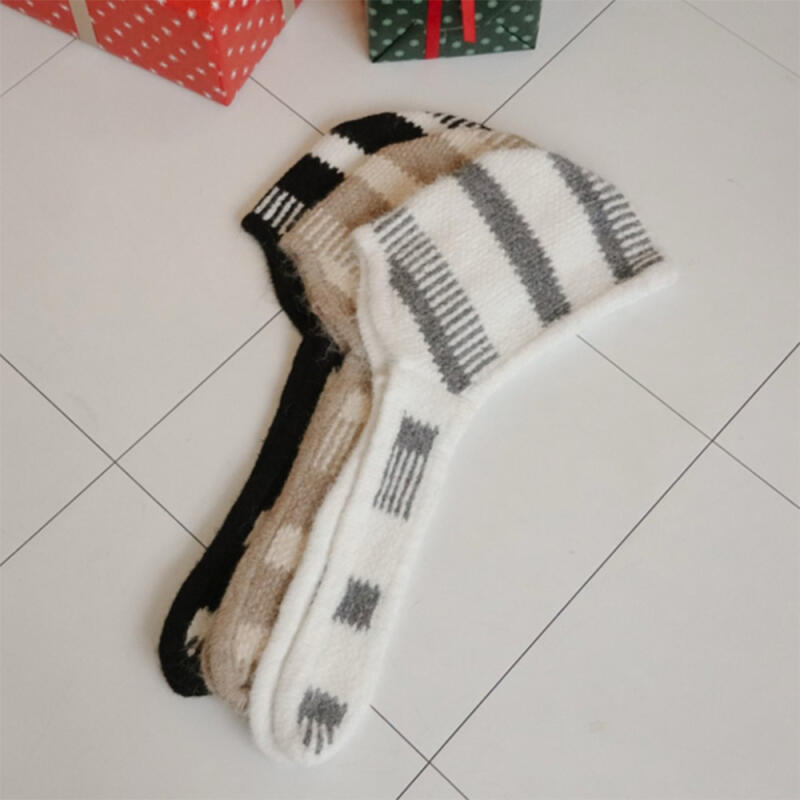 Women s Striped Boucle Knit Fluffy Hat C8711_White