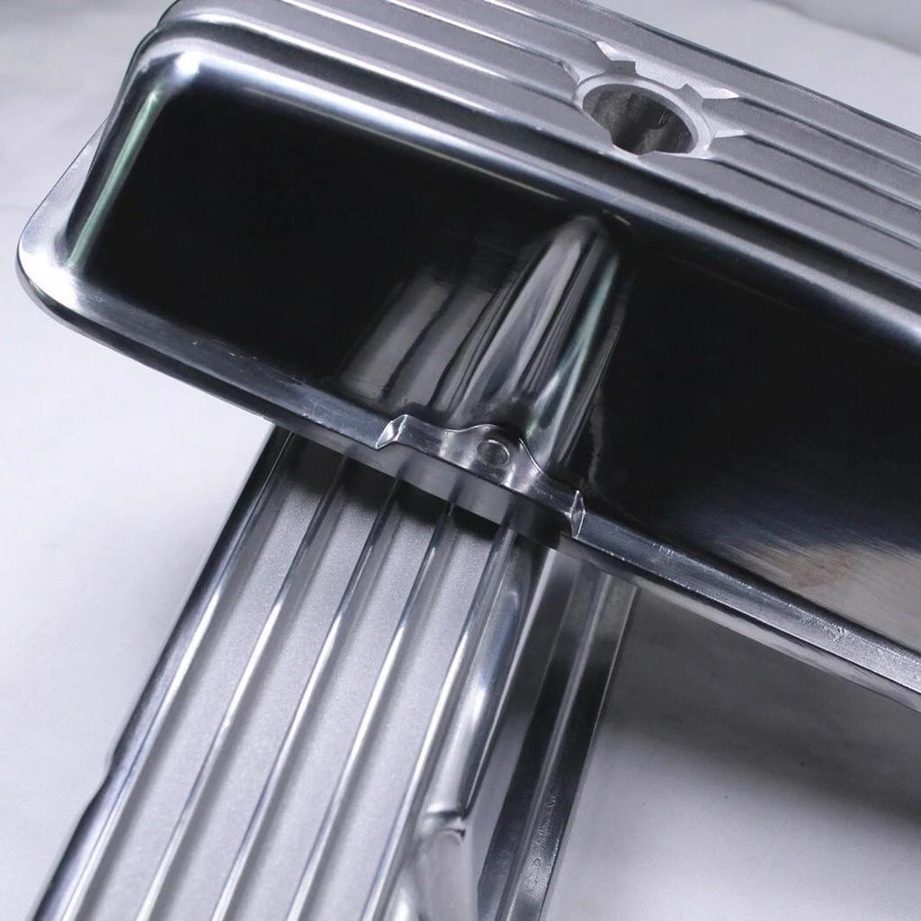 SBC 283-400 Höga Fena Polerade Aluminium Ventilkåpor, Passar '58-'86 Modeller