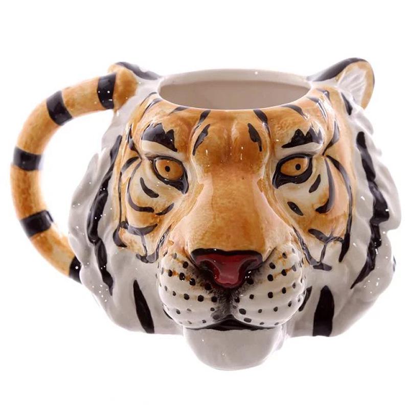 

Причудливый дизайн Керамическая кружка с искусственным животным 3D-голова тигра Ручная роспись Кофейная чашка для домашнего декора Идеальный подарок на Рождество Новый год 301-400ml