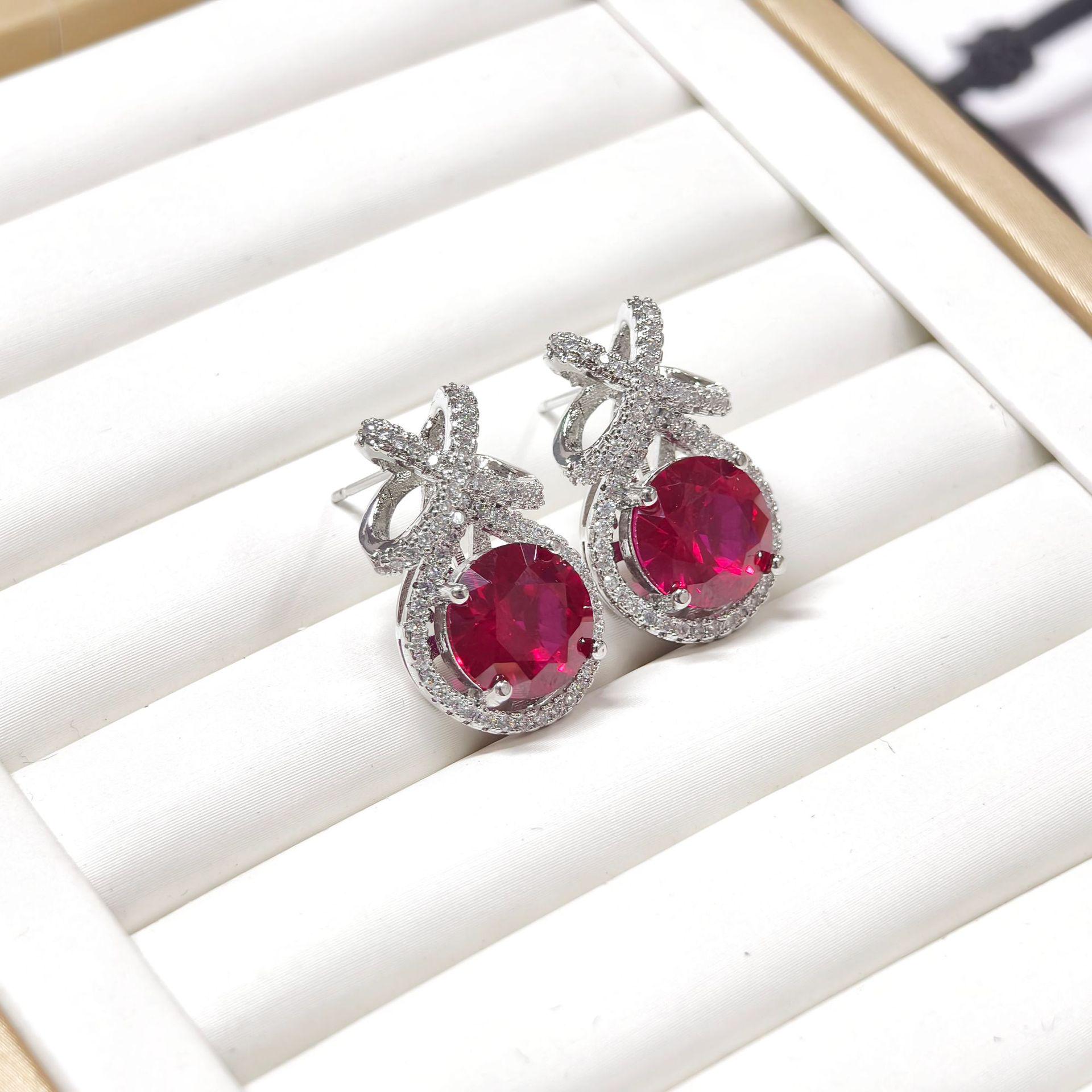 Geometric Bow Ear Studs with Colored Gem Zircon Inlay for Women серег-гвоздиков с рубинами