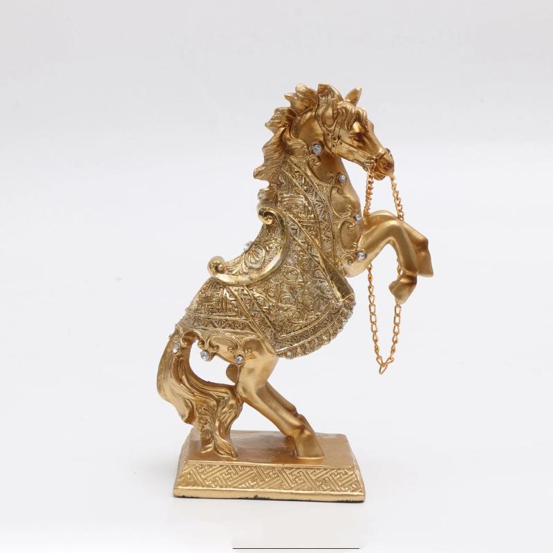 

2026 Рік Коня Багатство Смола Статуетка Коня Золоті Прикраси для Дому та Офісу Настільний Декор Реквізит для Фотографій