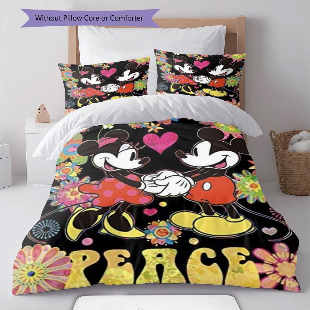 Red Patchwork Mickey & Minnie Couple Print Bedding Set, A Warm and Comfortable Choice for Decorating A Child's Bedroom.