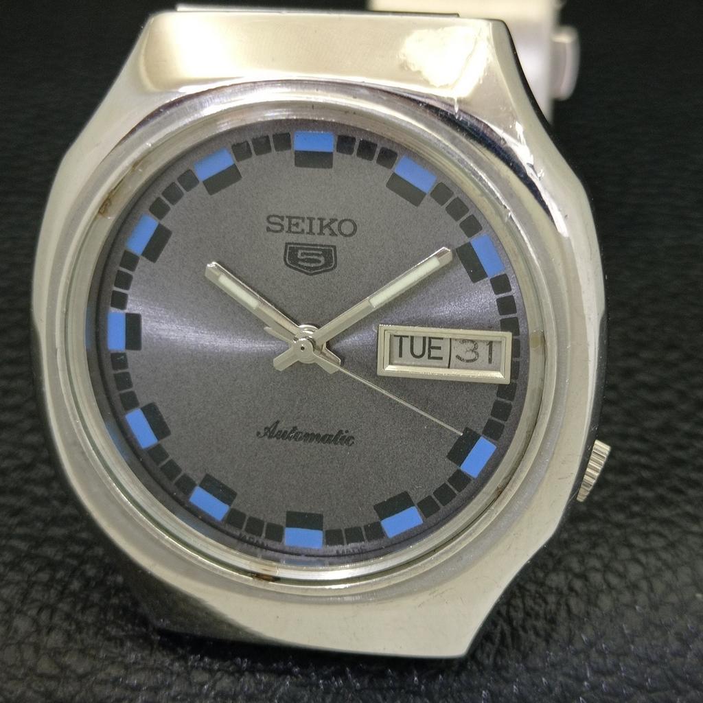 GENUINE VINTAGE SEIKO 5 AUTOMATIC JAPAN MENS GREY COLOR DIAL WATCH A500077-2 R151a-a500077