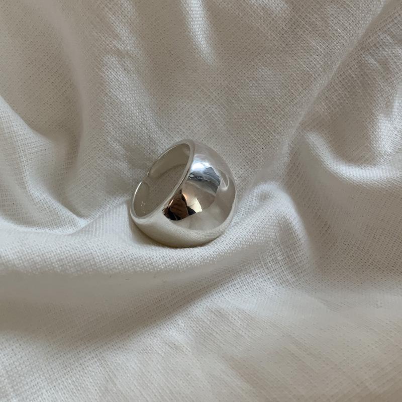 

Минималистичное большое светочувствительное кольцо для женщин: Простой, модный и регулируемый дизайн с открытым указательным пальцем Adjustable Open