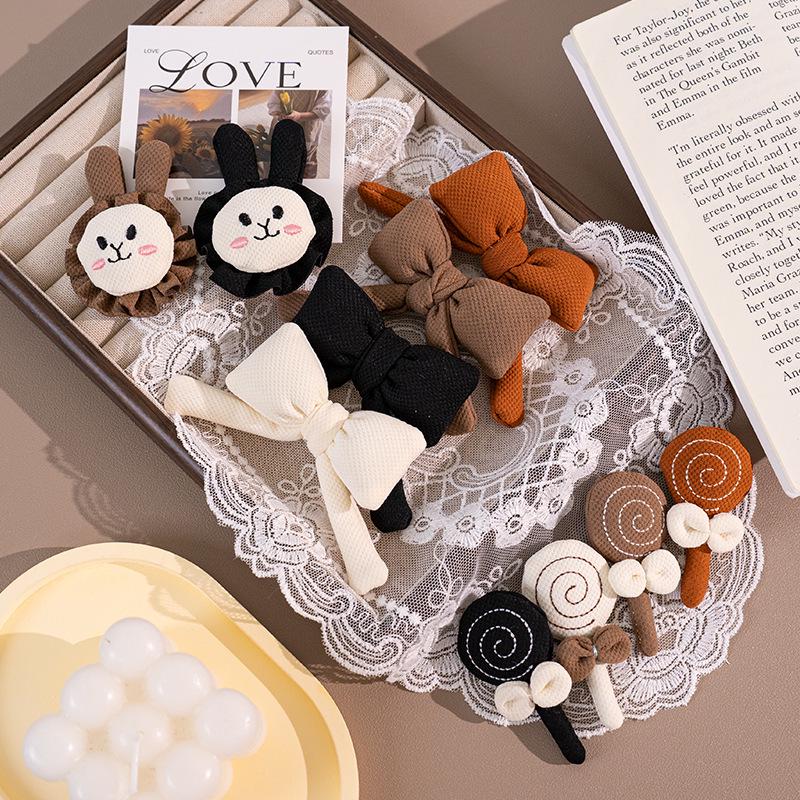 

Newbie Special: Cute Cartoon Lollipop Bow Plush Doll Pendant for Students