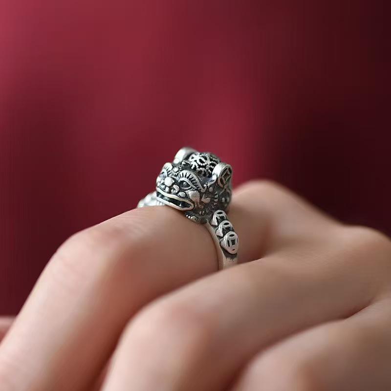 Retro Thai Silver Pixiu Rotatable Ring: Wealth-Attracting Adjustable Unisex Ethnic Style