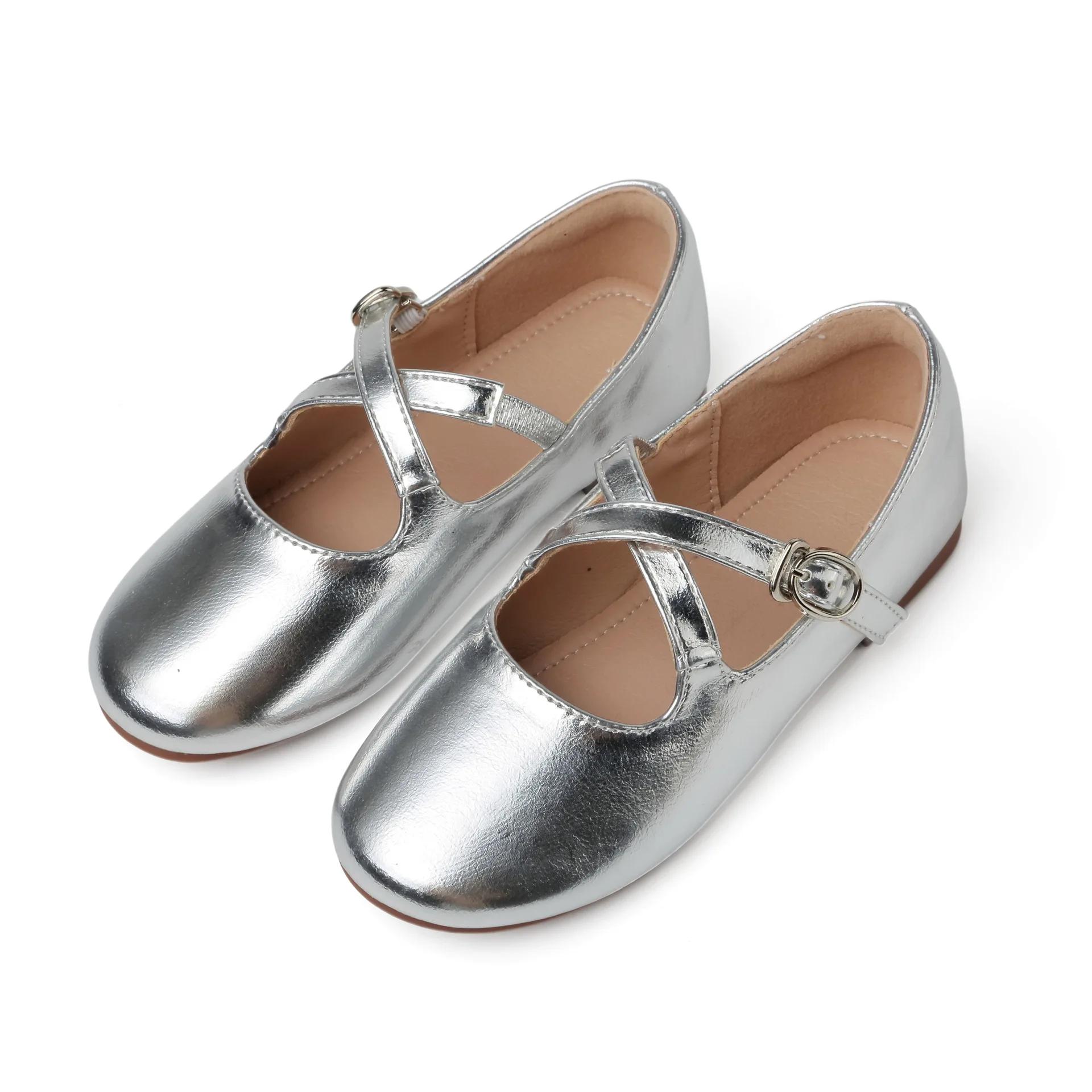 

2024 Детская кожаная обувь Весна Осень Принцесса Туфли для девочек Свадебная вечеринка Универсальные модные глянцевые детские туфли на плоской подошве с липучкой 25 серебряный
