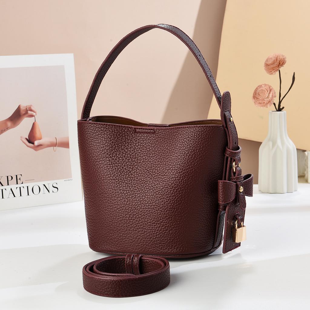 Fashion bucket bag summer new temperament shoulder messenger bag commuting shopping versatile handbag bags