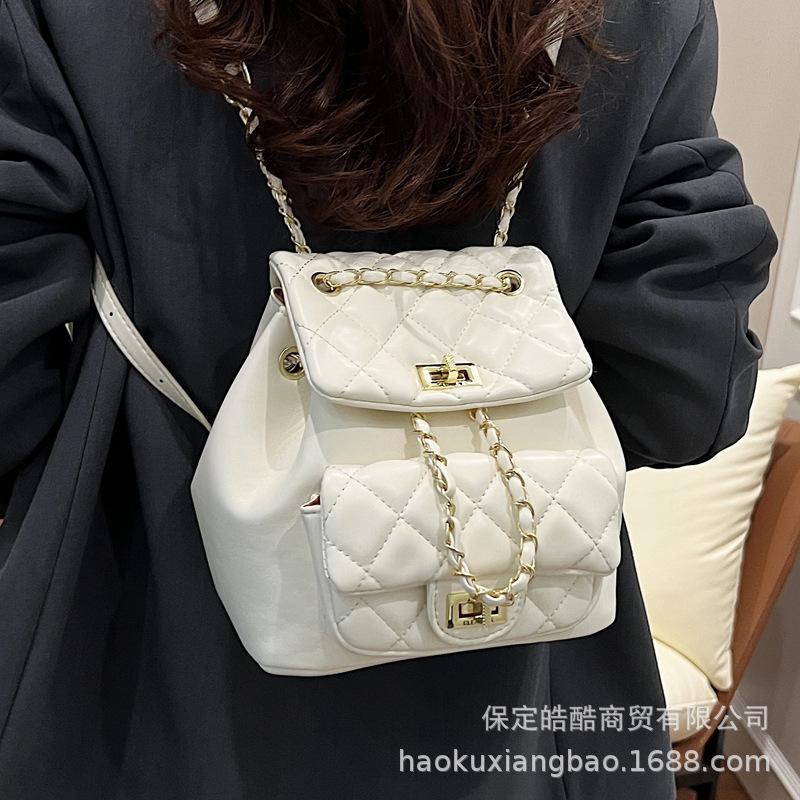 Xiaoxiangfeng rhombus chain backpack women's 2025 summer new fashion simple student bag high-end shoulder bag