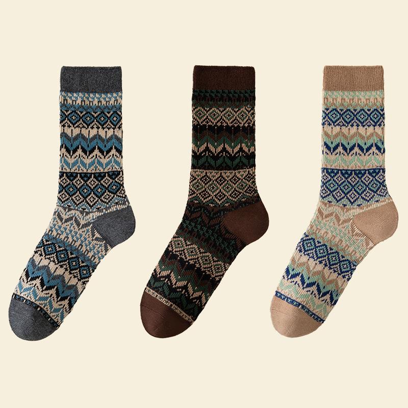 3 Pack Womens cotton Socks Autumn and Winter Warm Socks Thick Knit Cabin Cozy Crew Soft Socks Gifts for Women Colorful Fashion