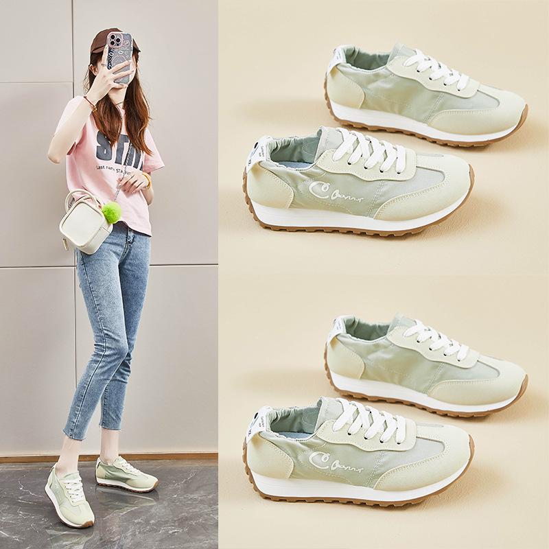 Trendy koreańskie 2025 damskie trampki Forrest Gump: Oddychające, codzienne buty do biegania dla studentów, edycja letnia (JCF-205).