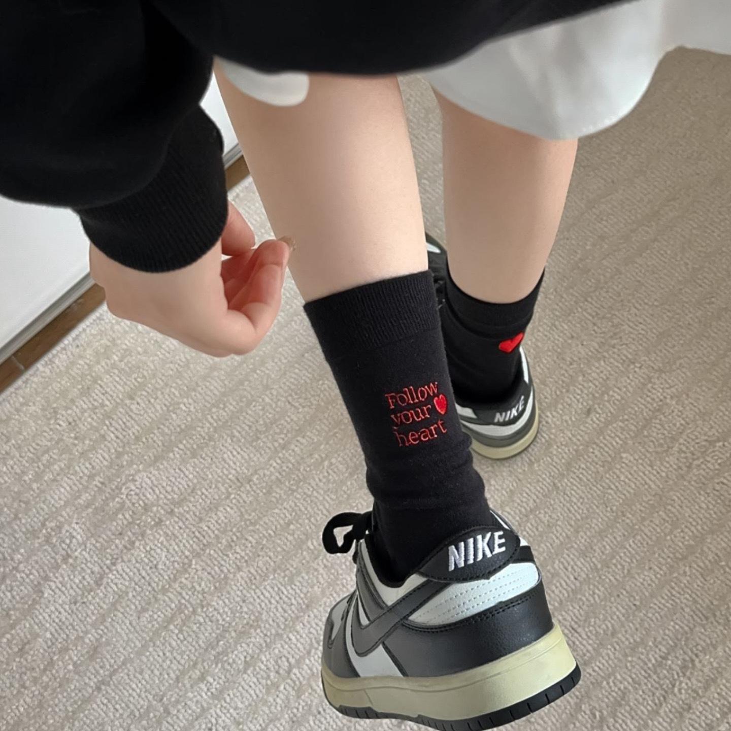 

Autumn Designer Ab Embroidery Love Pile Socks Versatile Cotton Socks Trendy Letters One size fits all чорний