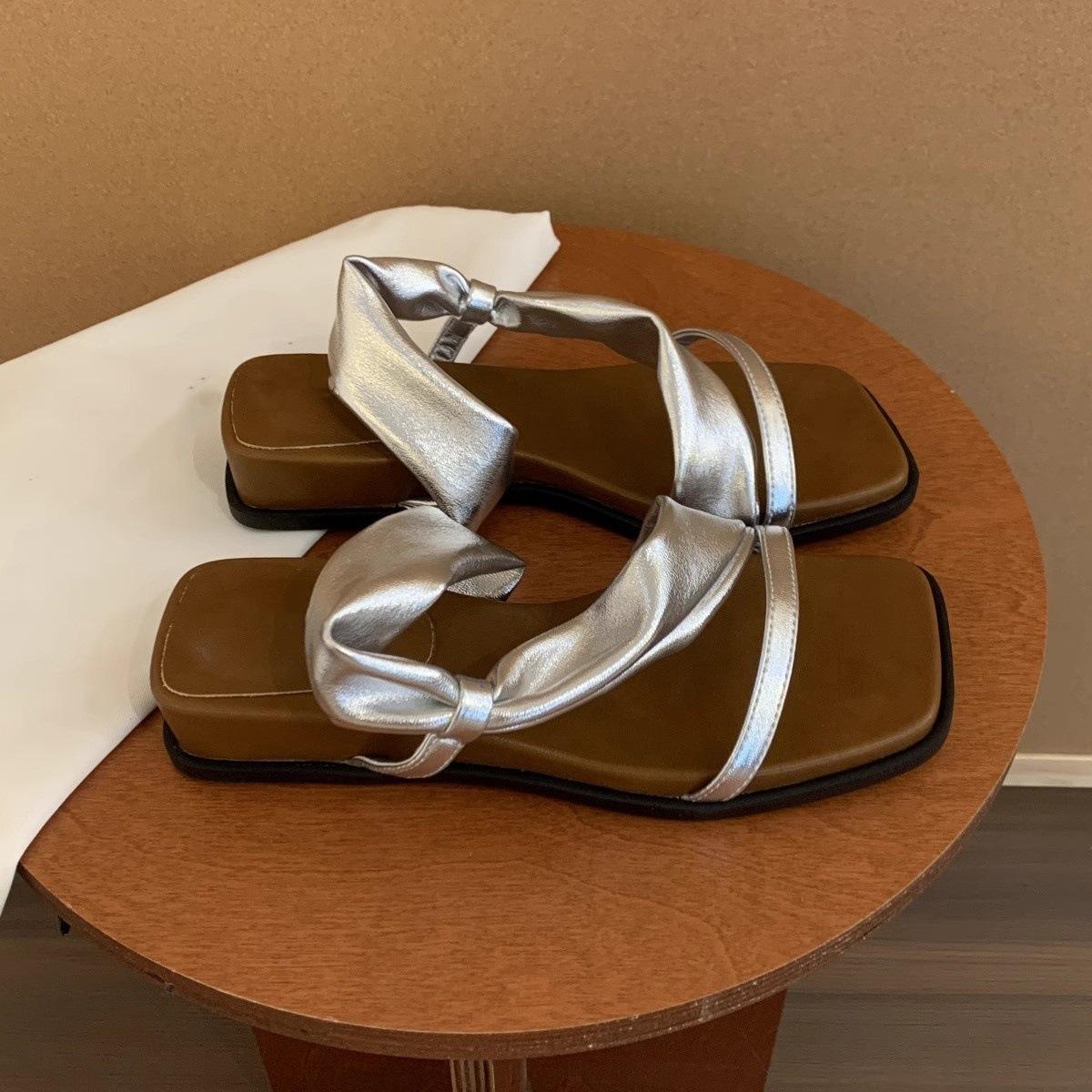 

Two wear platform slippers, women wear summer new French beautiful sandals with skirts, evening slope heel open-toed sandals 35