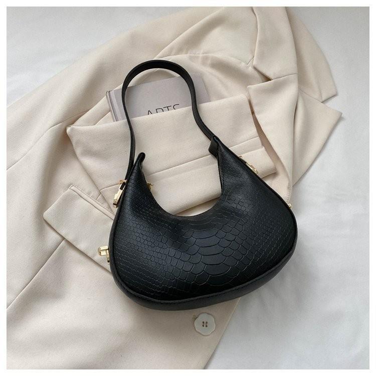 Elegant 2023 Summer New Women's Handheld Underarm Bag Chic Vintage Style Soft Pu Material