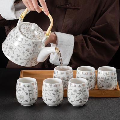 Zarif Çiçekli Beyaz Porselen Çay Takımı - Bambu Saplı 32oz Çaydanlık 6oz Çay Fincanı Bambu Servis Tepsisi - Eğlence ve Hediye için Mükemmel