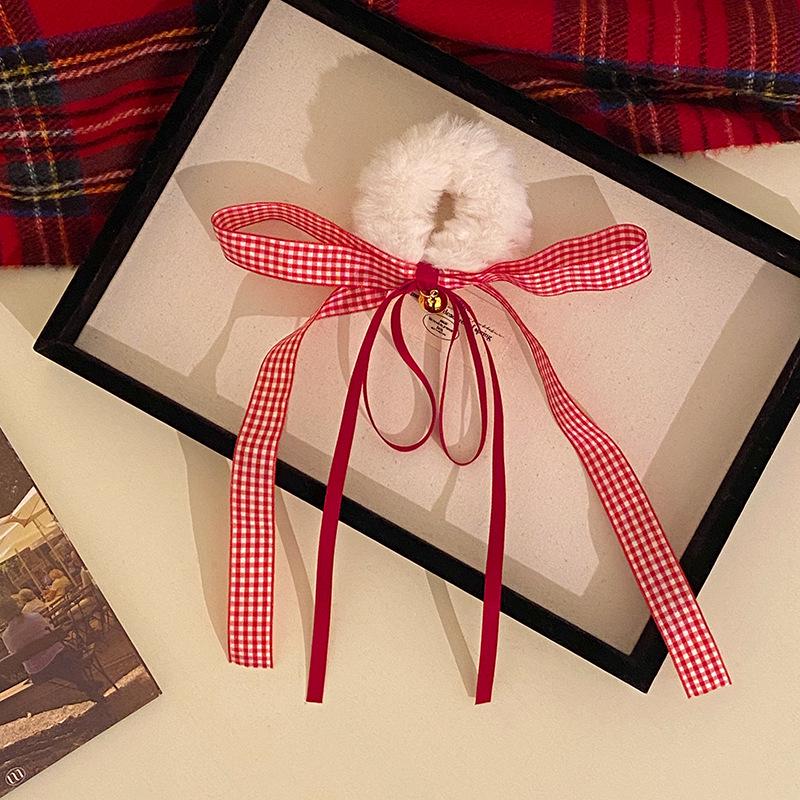 

Рождественская красная клетчатая пушистая резинка для волос для женщин - Милый и уютный аксессуар для хвостиков на осень и зиму