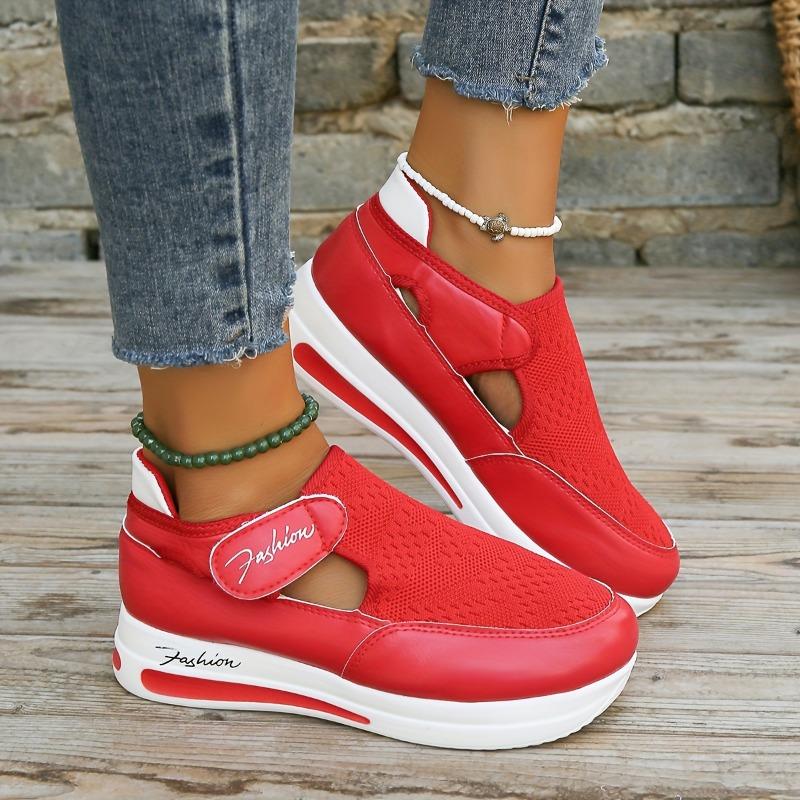 New large-sized casual single shoes for women in spring and summer, featuring flat woven breathable Velcro casual mesh
