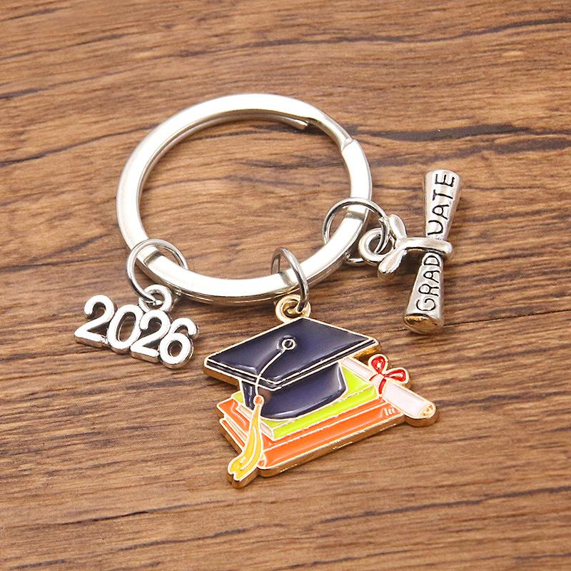 Doctoral Hat Graduation Cap Keychain 2026 Metal Pendant Gown Bag Keyring Fashionable Celebration Gift for College Students