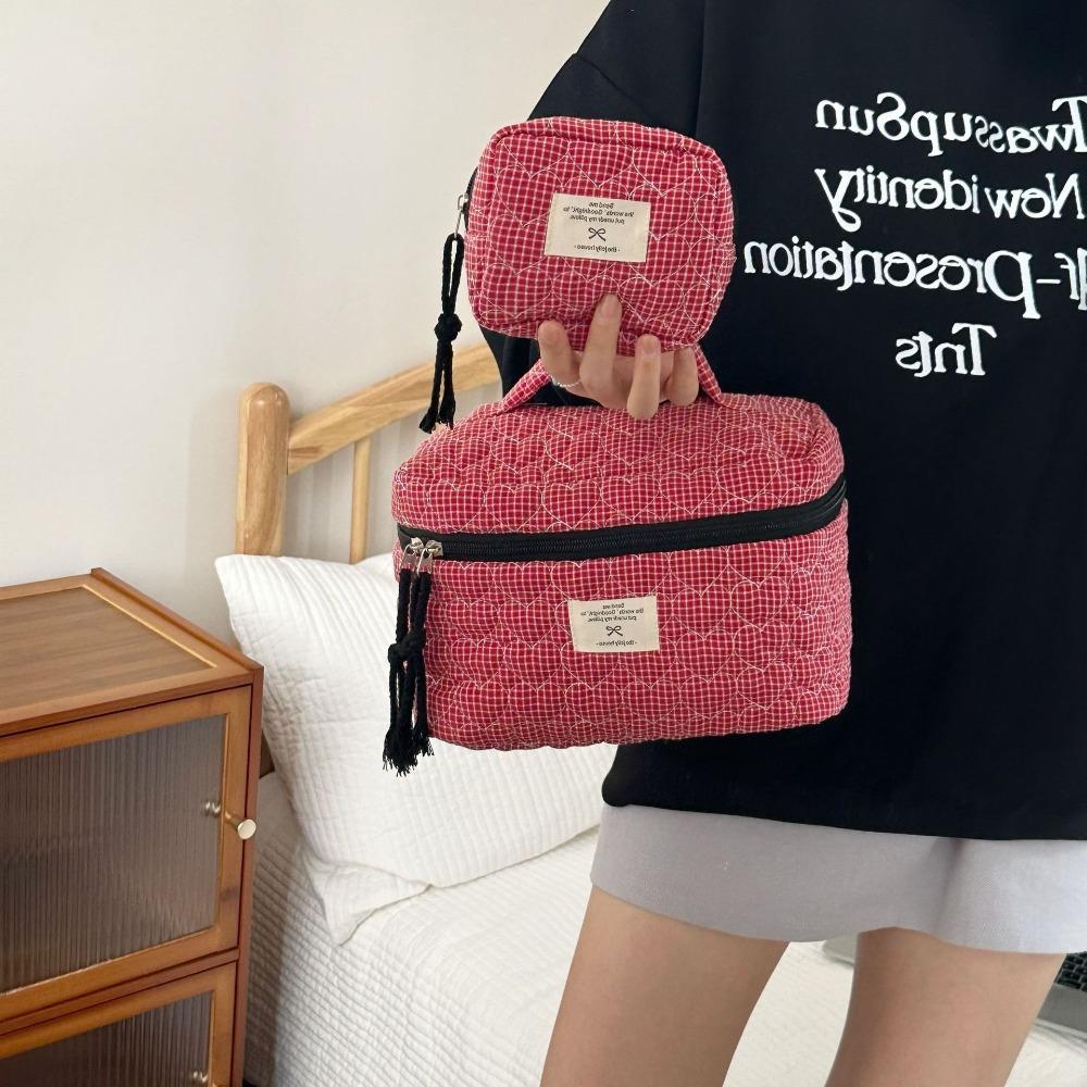 Classic Quilted Heart Makeup Bag Large Capacity Zipper Cosmetic Bag Korean Style Plaid Toiletry Pouch Outdoor