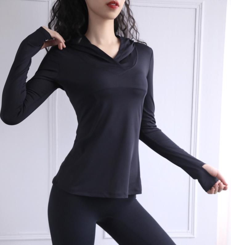 Dámske športové topy s kapucňou slim-fit: Priedušné bežecké mikiny s dlhým rukávom a štýlové oblečenie na jogu na jar a leto.
