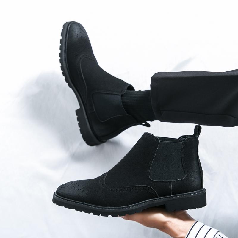 Fashion Men Chelsea Boots Faux Suede Block Carving Low Heel High Top Business Casual Boots Comfortable Breathable Men Boots