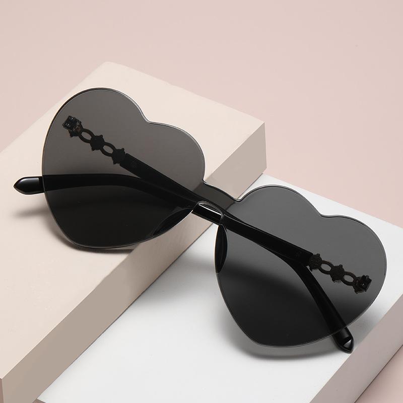 Personality Peach Heart Love Sunglasses Female Feeling Birthday Party Decoration Sunglasses Male Tide