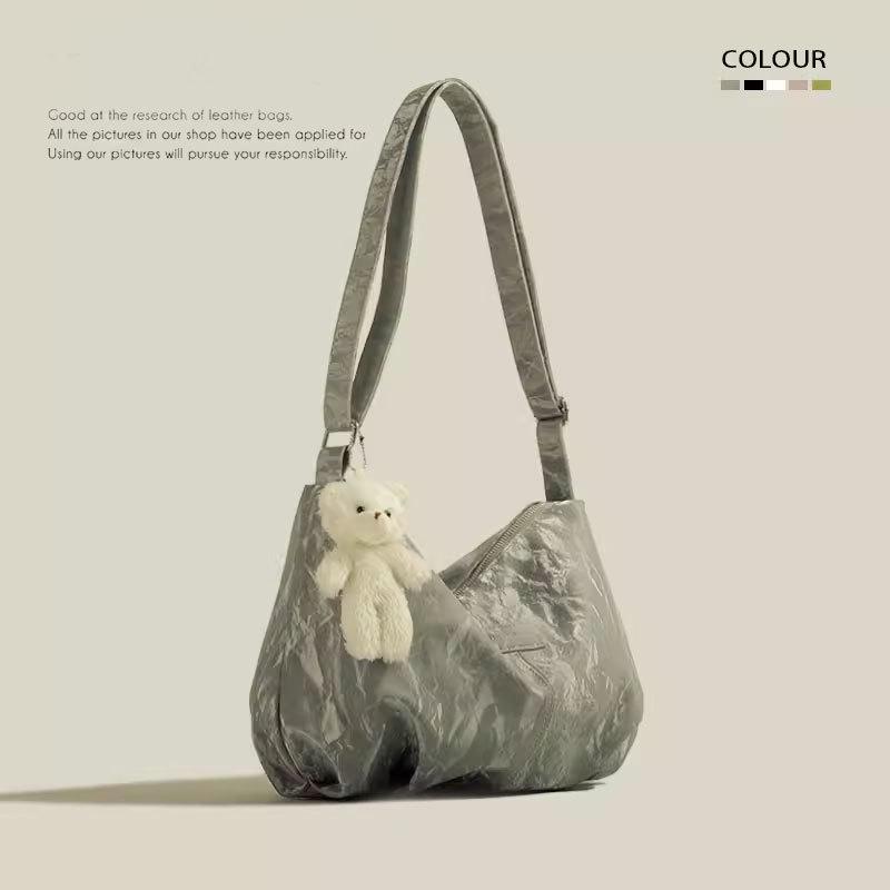 Women's Tote Bag: 2025 Summer Trend - Versatile, Fashionable, Simple, Soft Leather, Lightweight, Large Capacity for Commutes