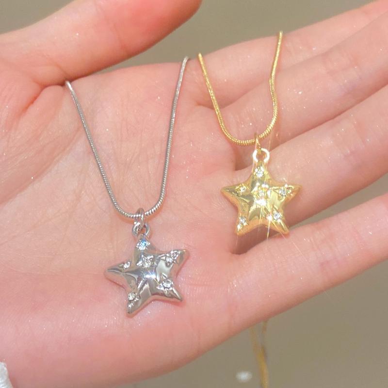 Trendy Rhinestone Star Pendant Necklace Gold Silver Color Non-fading Women Jewelry for Family Gathering Party Wear