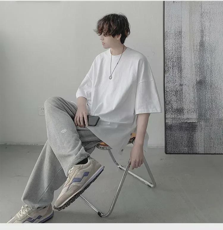 Men's Trendy Loose Fit T-Shirt, Short-Sleeved, Hong Kong Style, Versatile and Stylish.