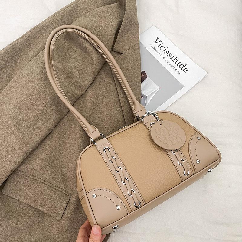 Korean summer niche foreign style underarm bag 2025 new fashion contrasting color casual commuter shoulder Boston bag
