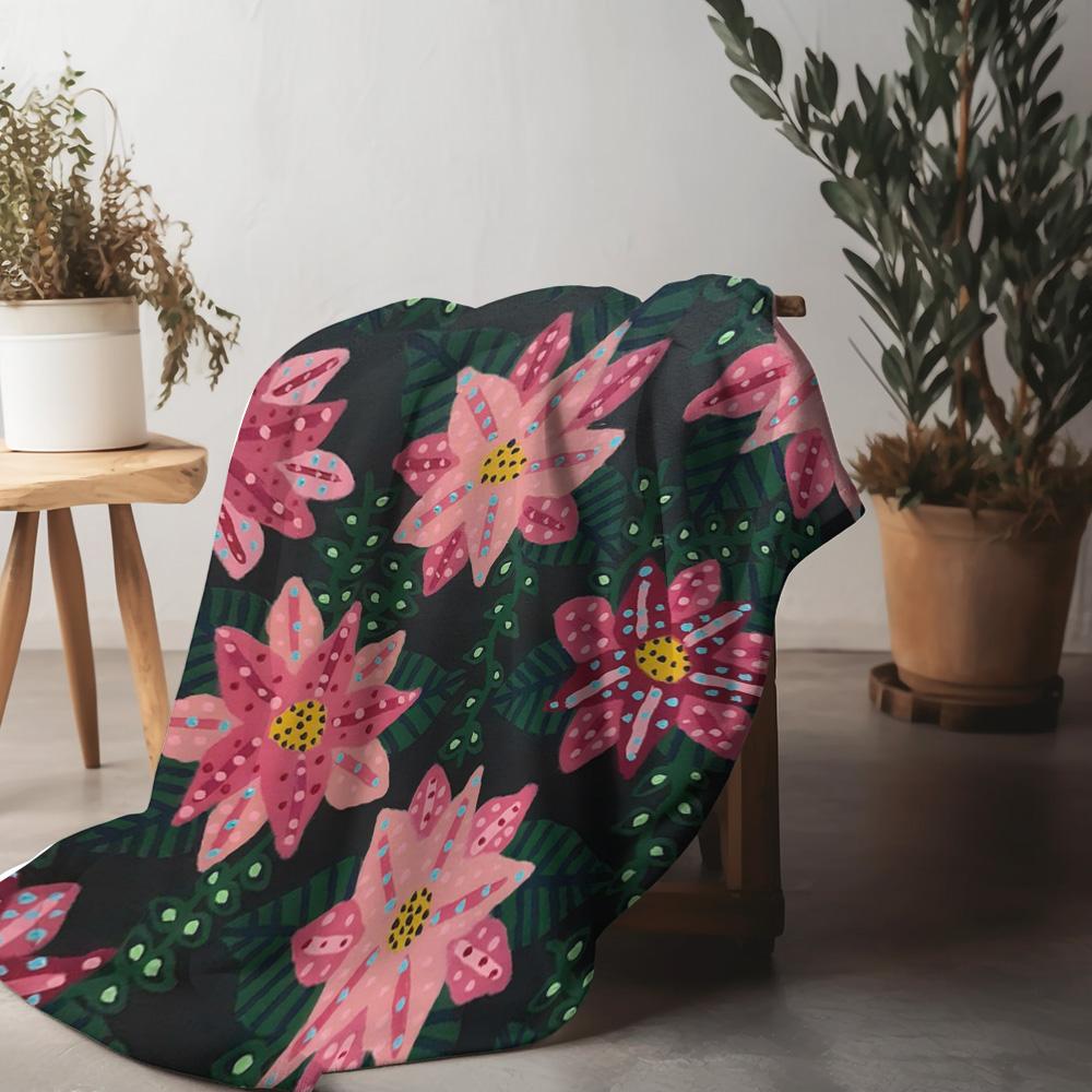 Cute Floral Fleece Blanket Soft Warm Throw Blanket for Women Girls Gift Pink Flower Design Throw Cover